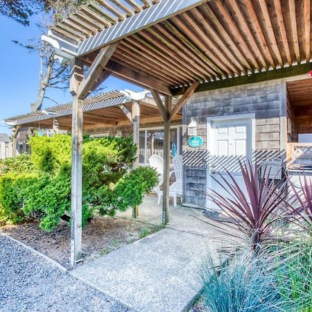 Sandals Inn | Oceanside Cabana Cannon Beach Exterior photo