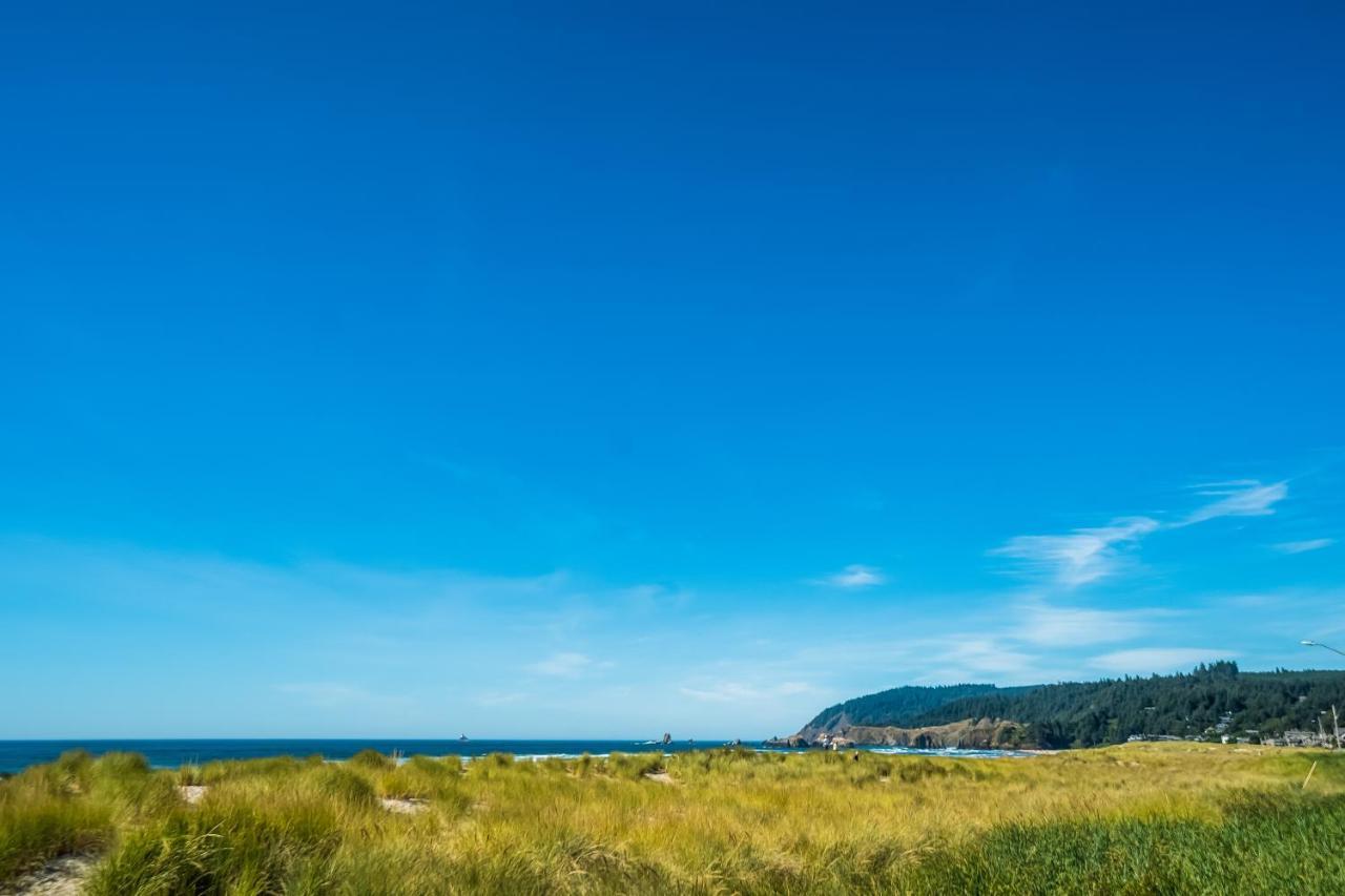 Sandals Inn | Oceanside Cabana Cannon Beach Exterior photo